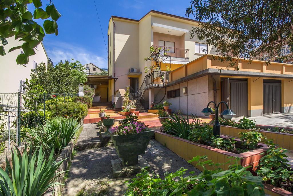 Apartment Oleander Mali Losinj Exterior photo