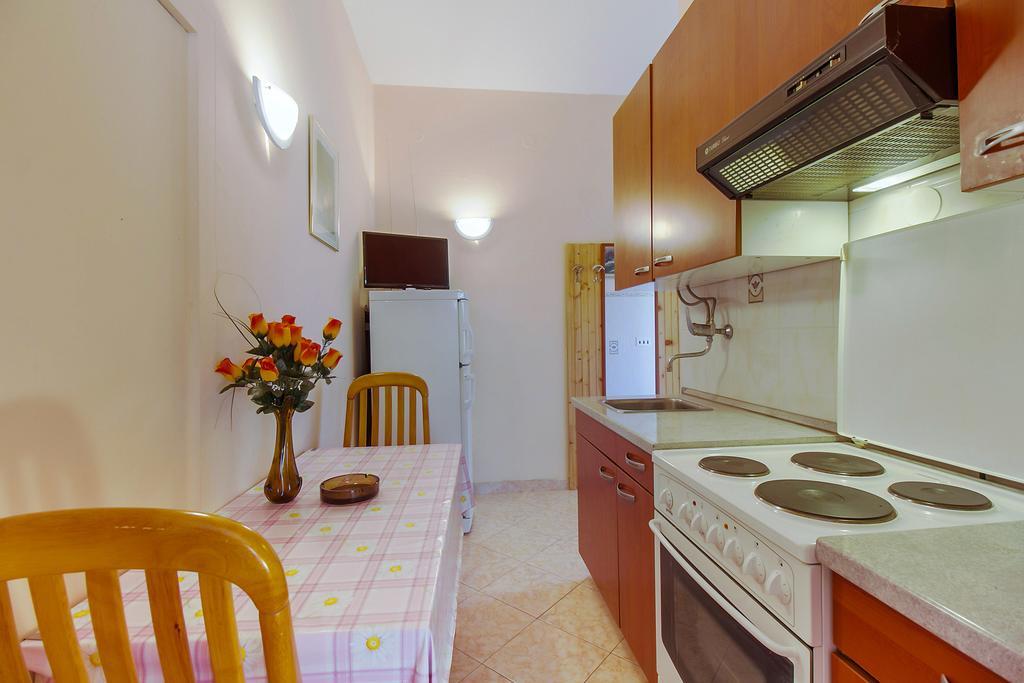 Apartment Oleander Mali Losinj Exterior photo